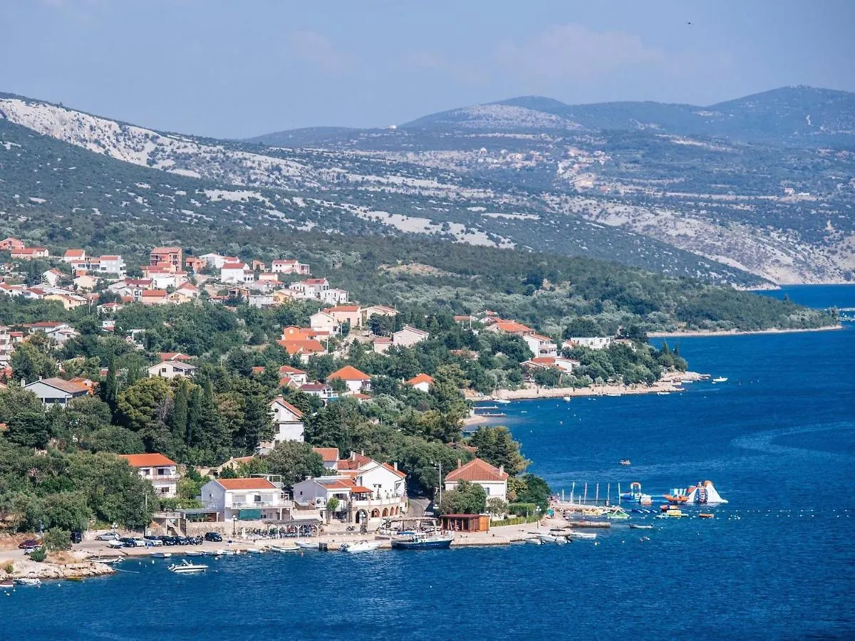 Beautiful Holiday Home With Private Pool, Nice Garden With Relax Area, Taverne Maslenica Croatia