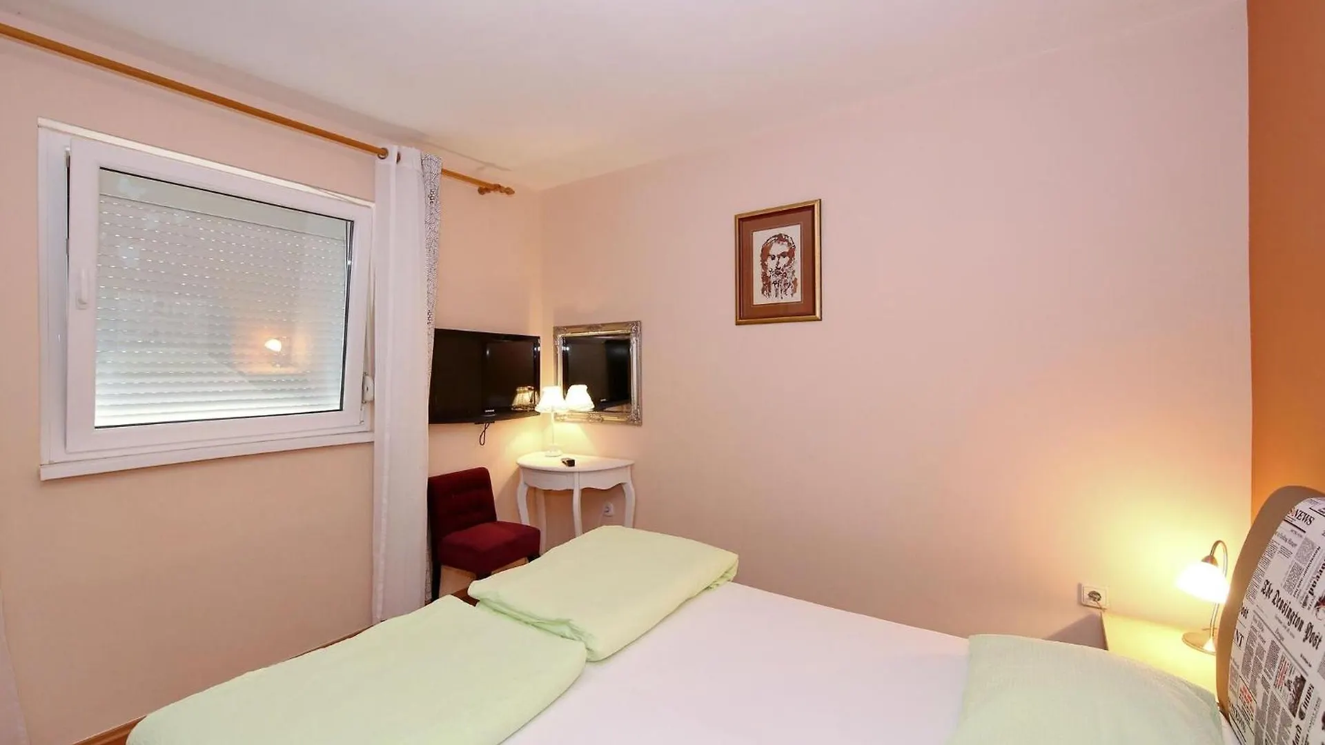 Beautiful Holiday Home With Private Pool, Nice Garden With Relax Area, Taverne Maslenica Croatia
