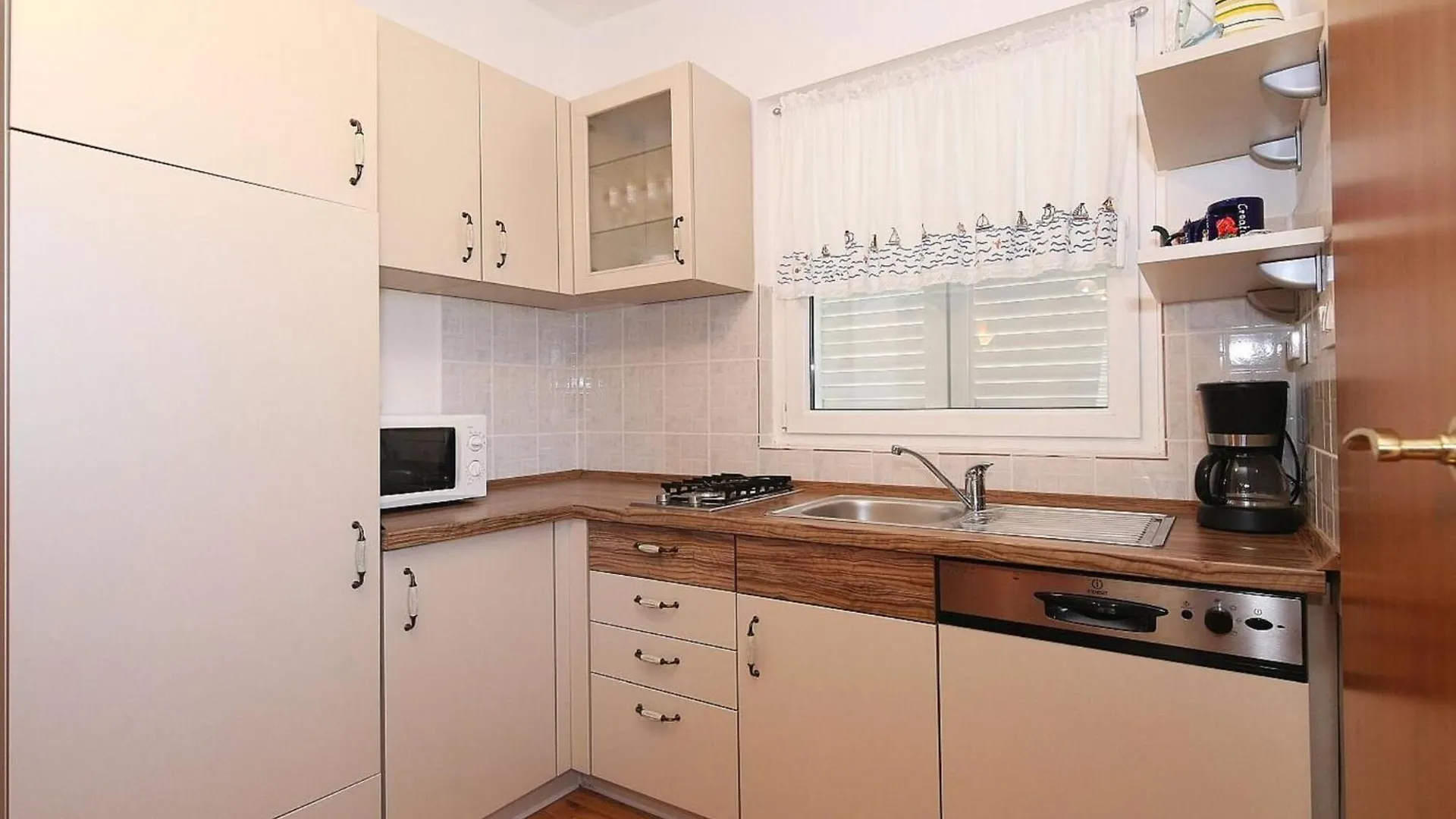 Beautiful Holiday Home With Private Pool, Nice Garden With Relax Area, Taverne Maslenica 0*,
