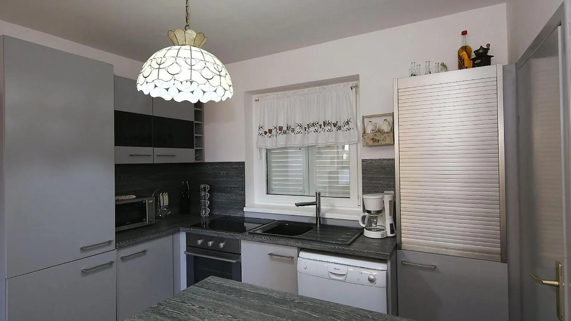Beautiful Holiday Home With Private Pool, Nice Garden With Relax Area, Taverne Maslenica 0*,  Croatia