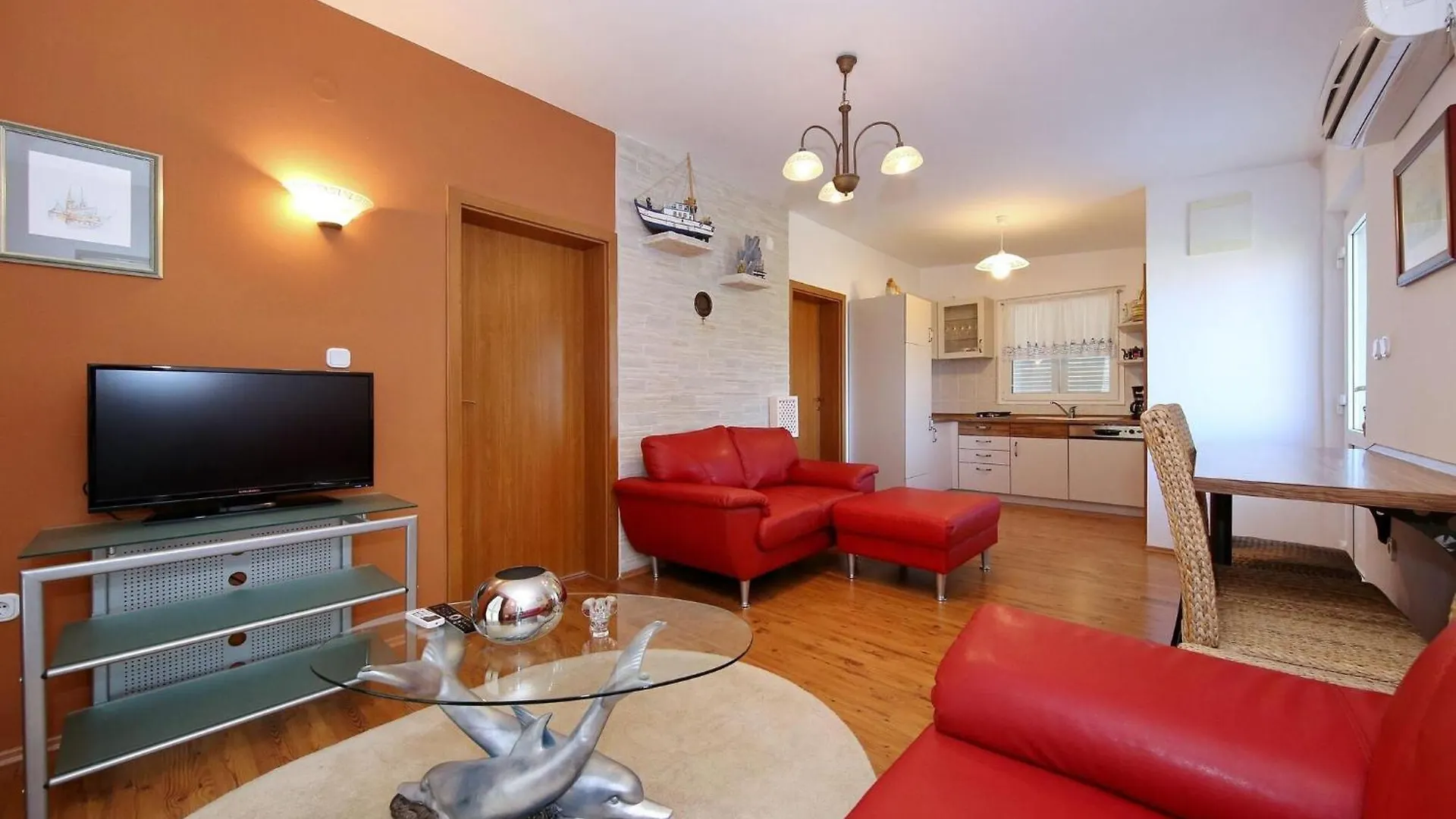 Beautiful Holiday Home With Private Pool, Nice Garden With Relax Area, Taverne Maslenica