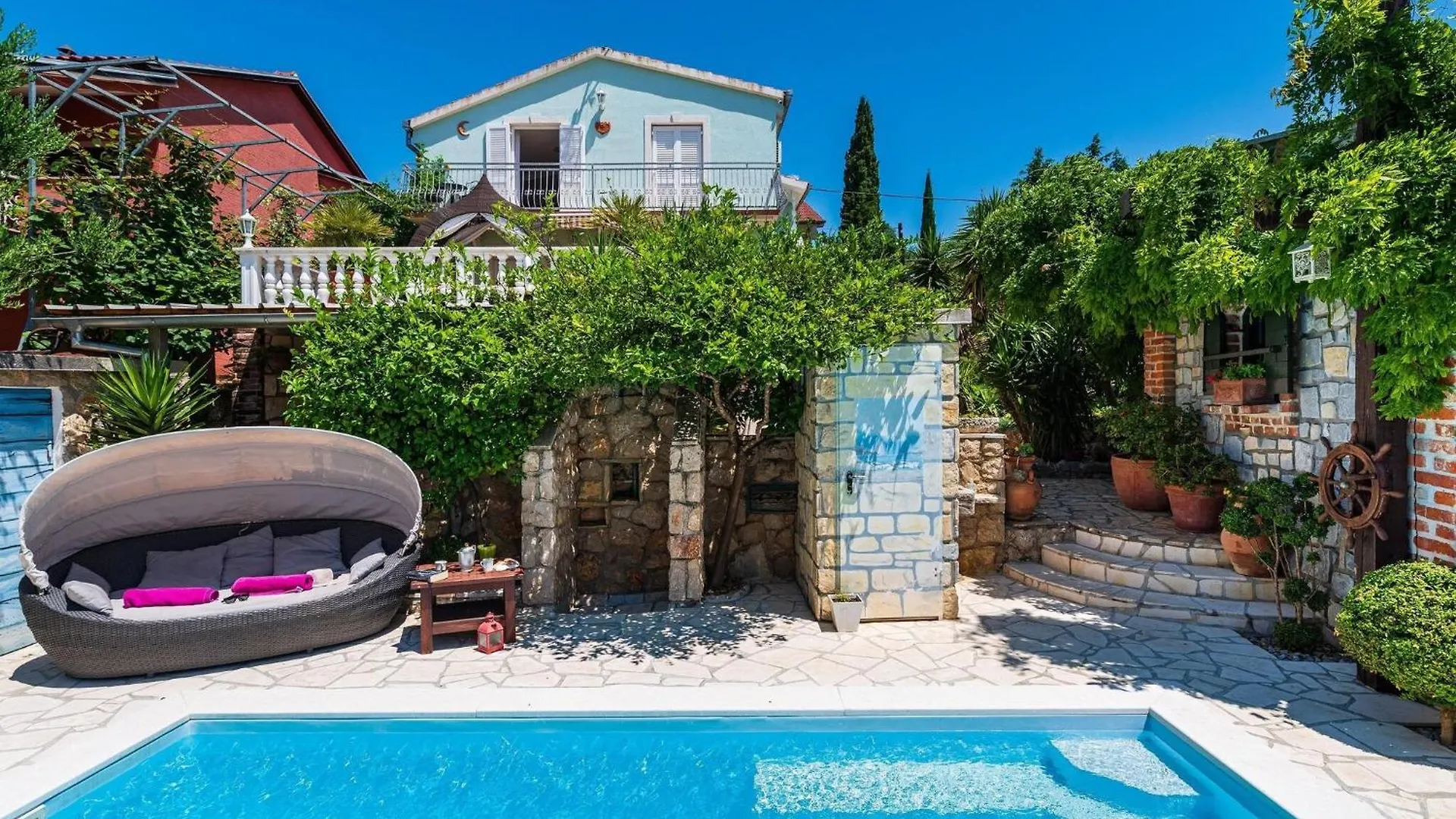 Beautiful Holiday Home With Private Pool, Nice Garden With Relax Area, Taverne Maslenica