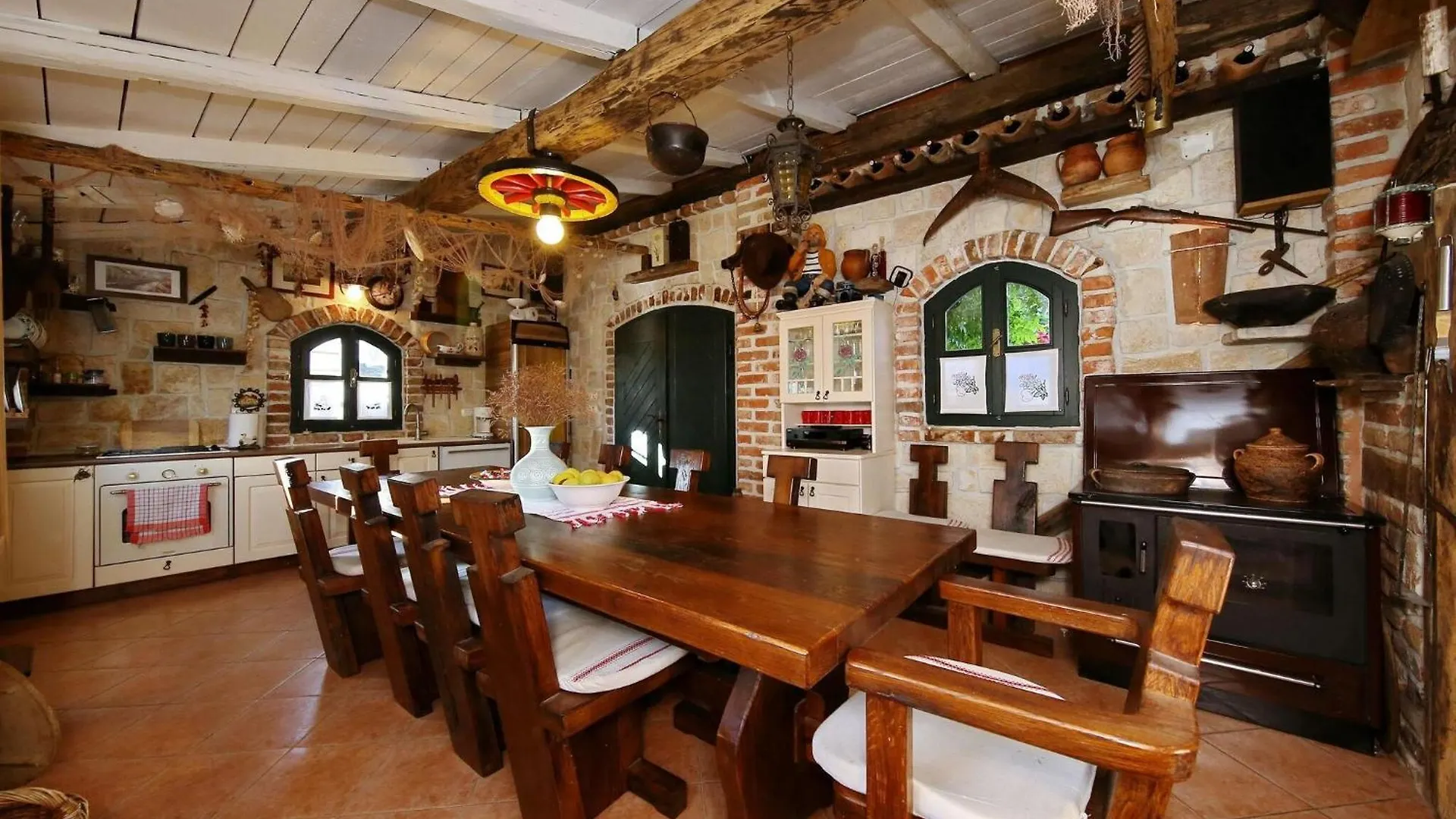 Beautiful Holiday Home With Private Pool, Nice Garden With Relax Area, Taverne Maslenica
