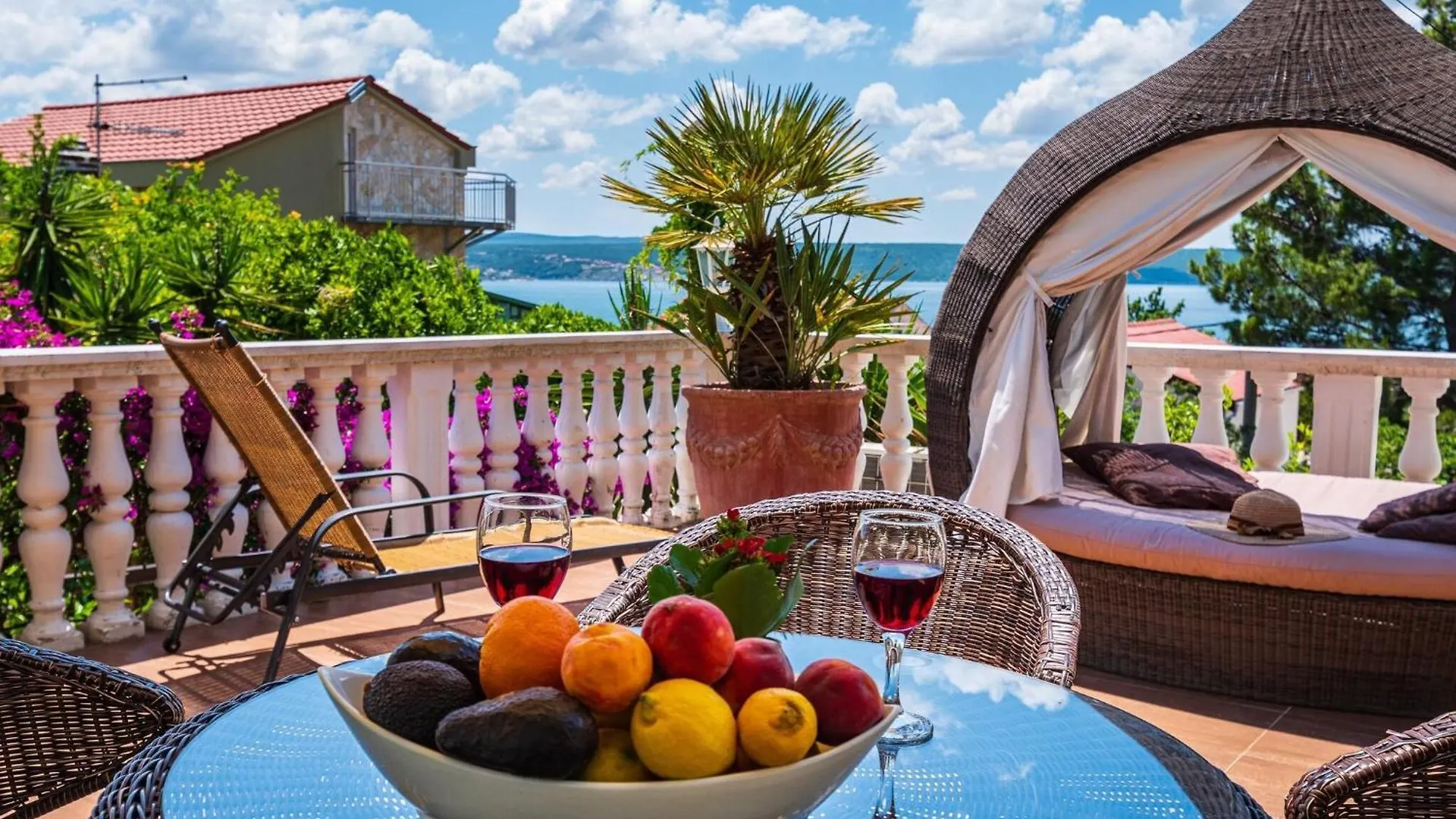 Beautiful Holiday Home With Private Pool, Nice Garden With Relax Area, Taverne Maslenica