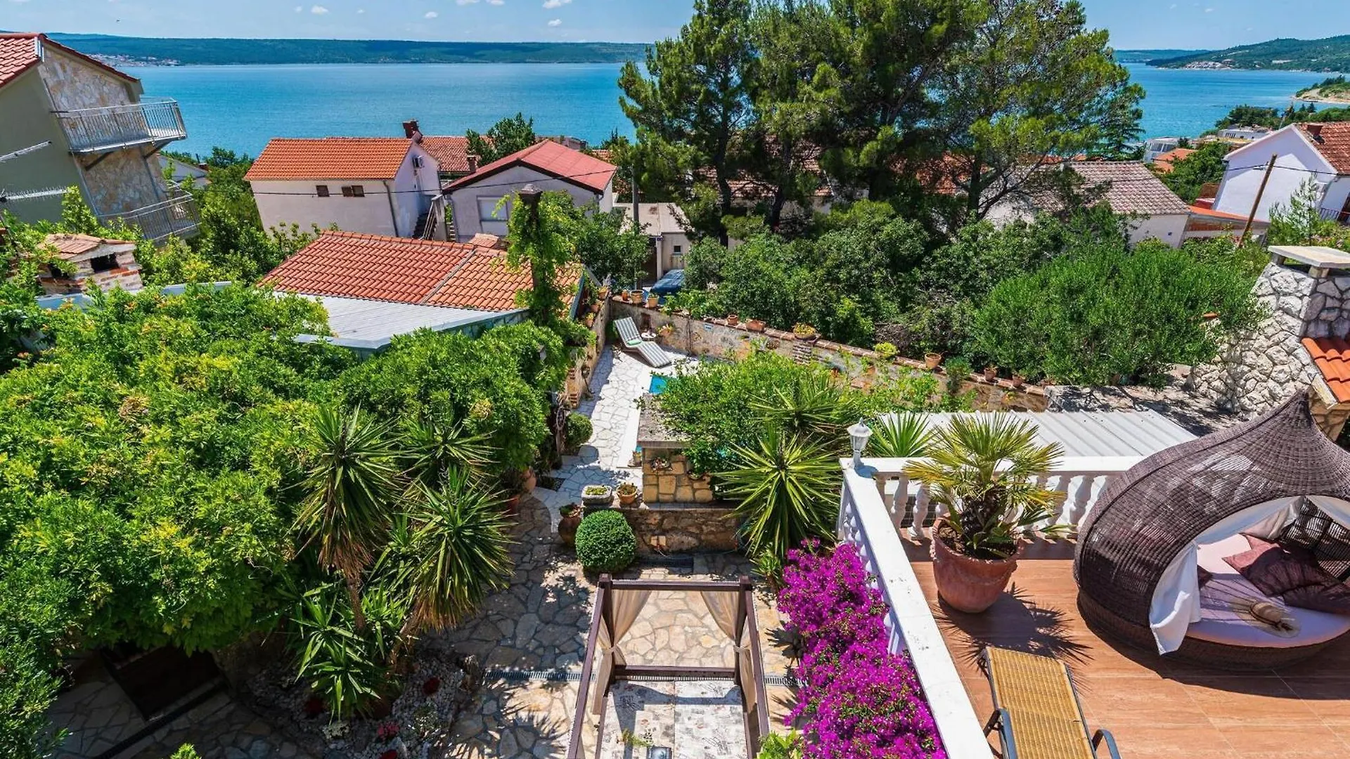 Beautiful Holiday Home With Private Pool, Nice Garden With Relax Area, Taverne Maslenica